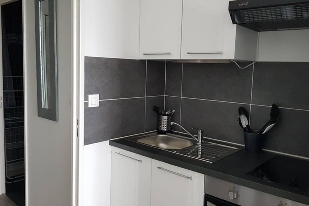 شقة Beau Studio Renove 30M2 Balcon Vue Paris+Parking المظهر الخارجي الصورة