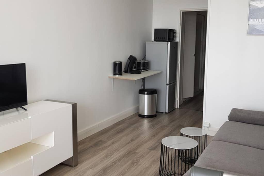 شقة Beau Studio Renove 30M2 Balcon Vue Paris+Parking المظهر الخارجي الصورة