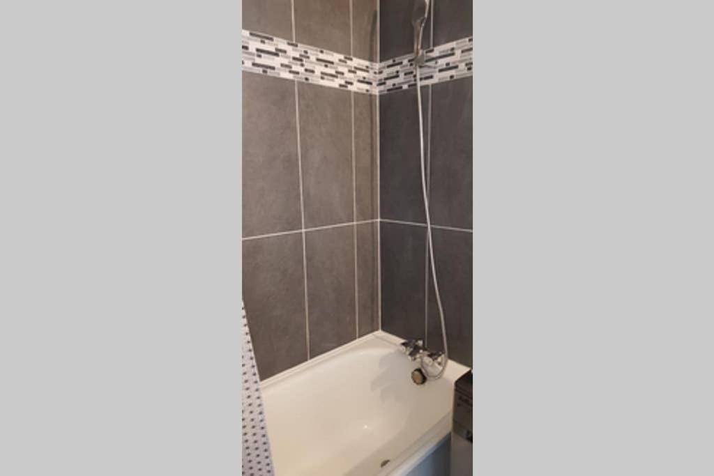 شقة Beau Studio Renove 30M2 Balcon Vue Paris+Parking المظهر الخارجي الصورة